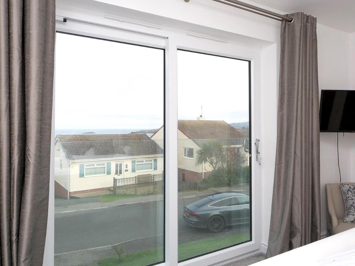 Pass The Keys Modern Coastal Home In Bull Bay Amlwch Exterior foto