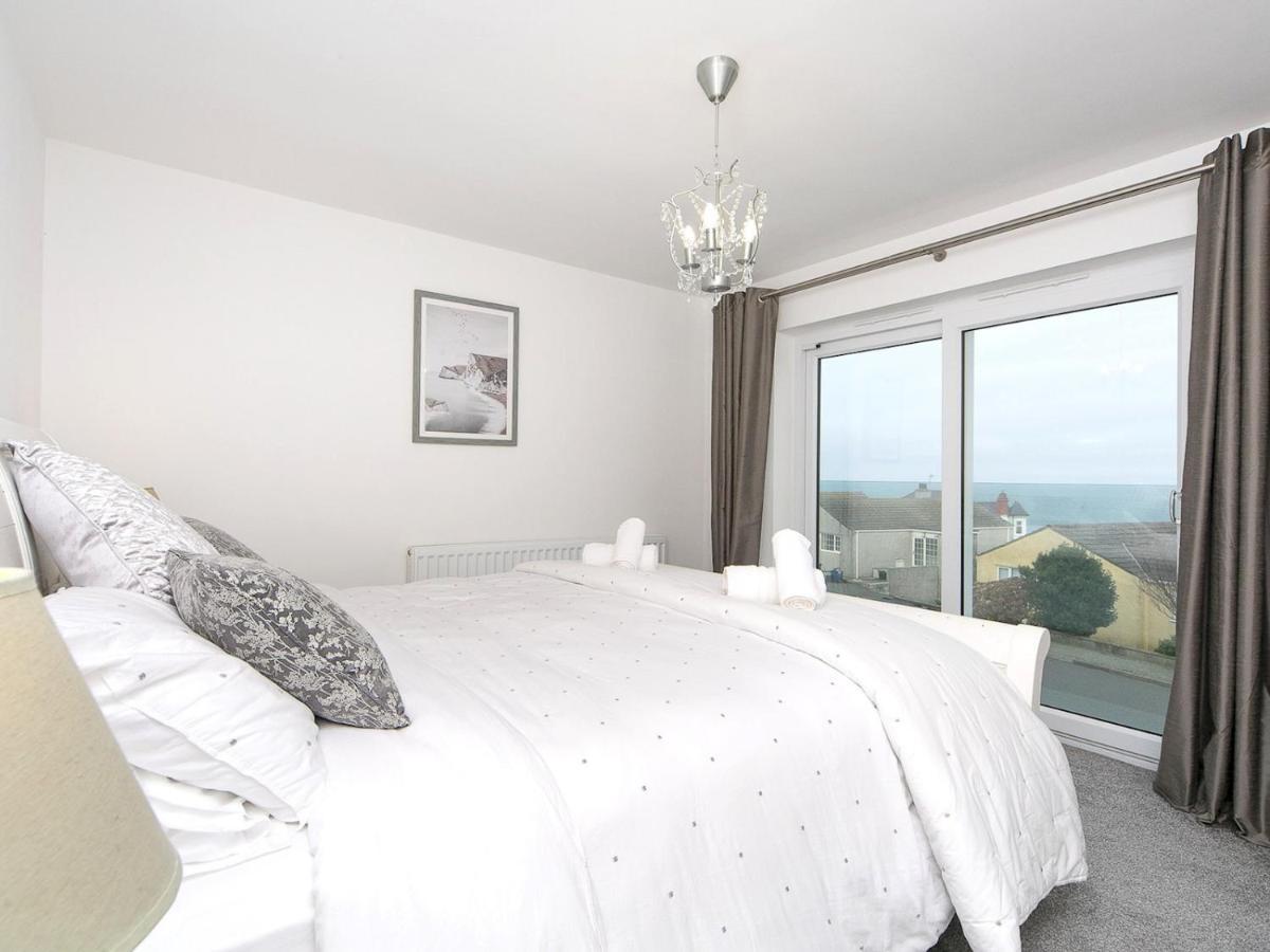 Pass The Keys Modern Coastal Home In Bull Bay Amlwch Exterior foto